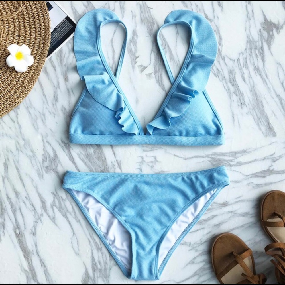 CUPSHE Fresh Aroma Solid Bikini Set Swimsuit